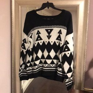 NWOT Forever 21 oversized abstract-print sweater L